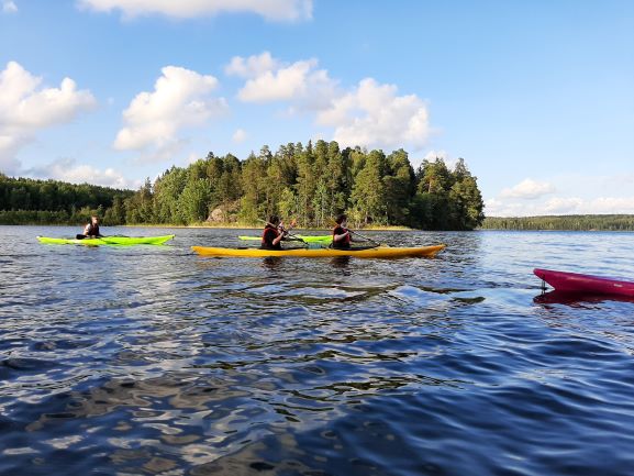 Se Action melonta 2019 kaksikko ja kajaakki pieni 